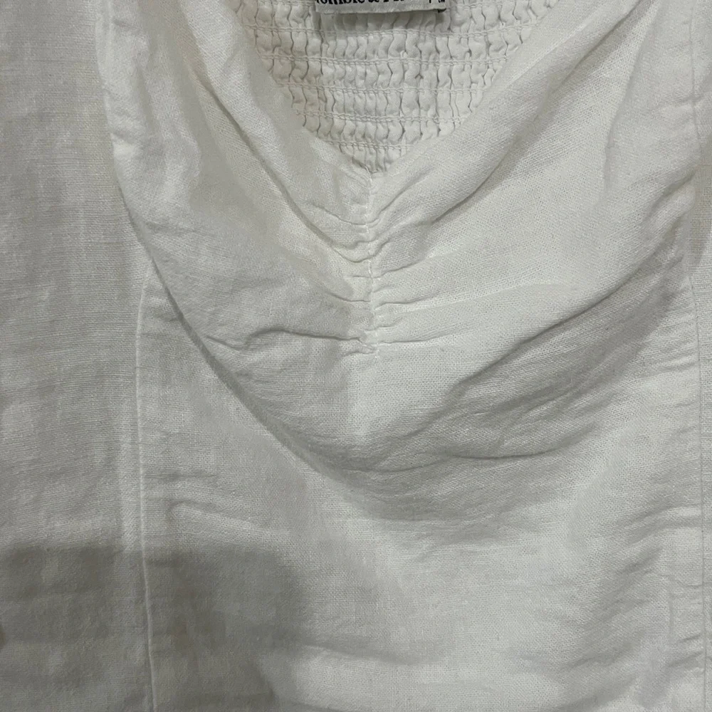 Abercrombie & Fitch smocked detailing